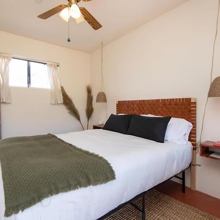 Renovated Lodge - Room 1 With Pool Access Joshua Tree Exterior foto