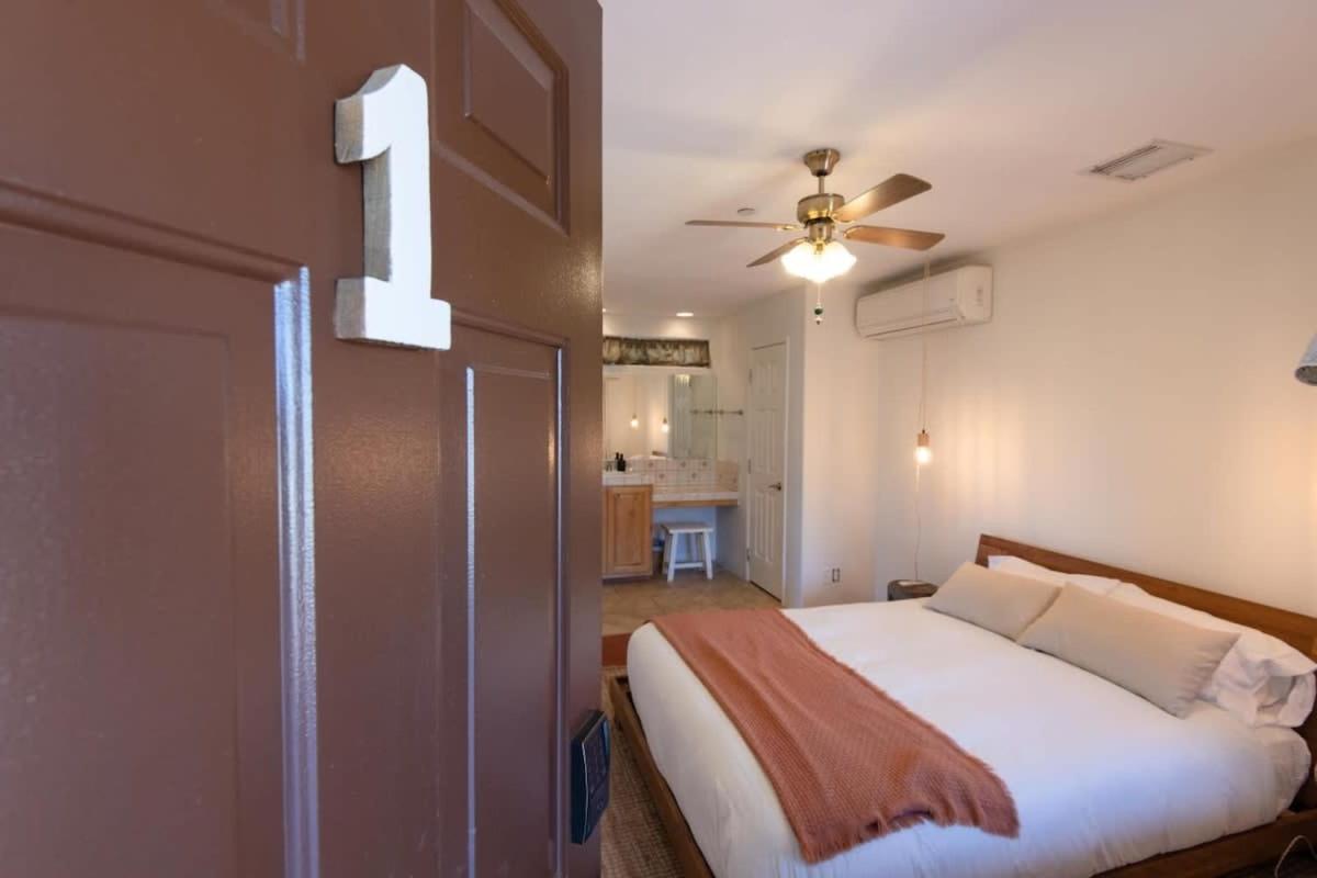 Renovated Lodge - Room 1 With Pool Access Joshua Tree Exterior foto