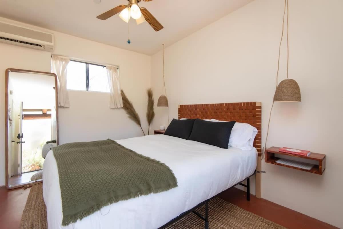 Renovated Lodge - Room 1 With Pool Access Joshua Tree Exterior foto